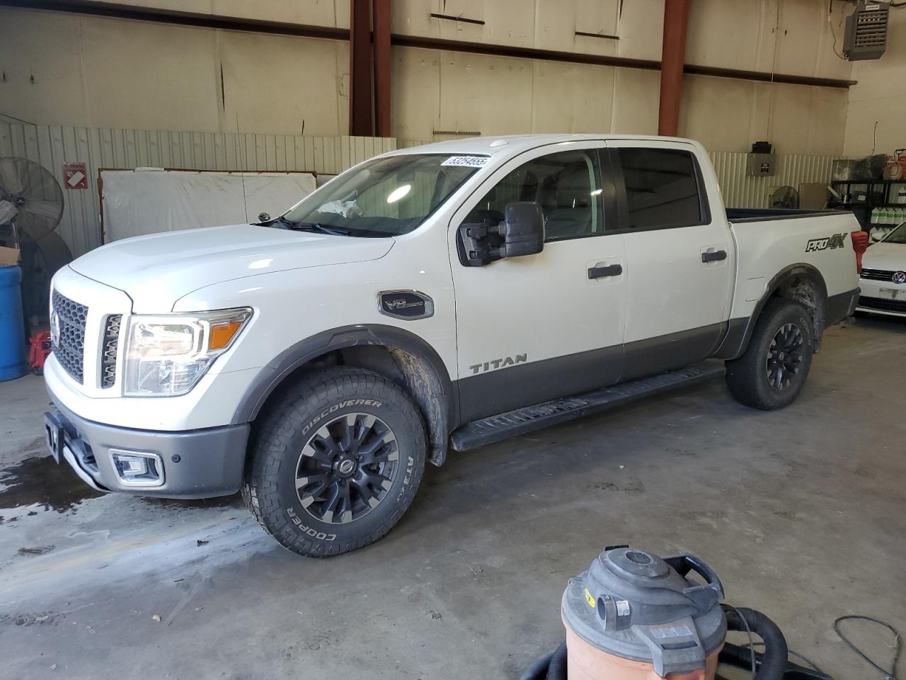 NISSAN TITAN SV 2017
