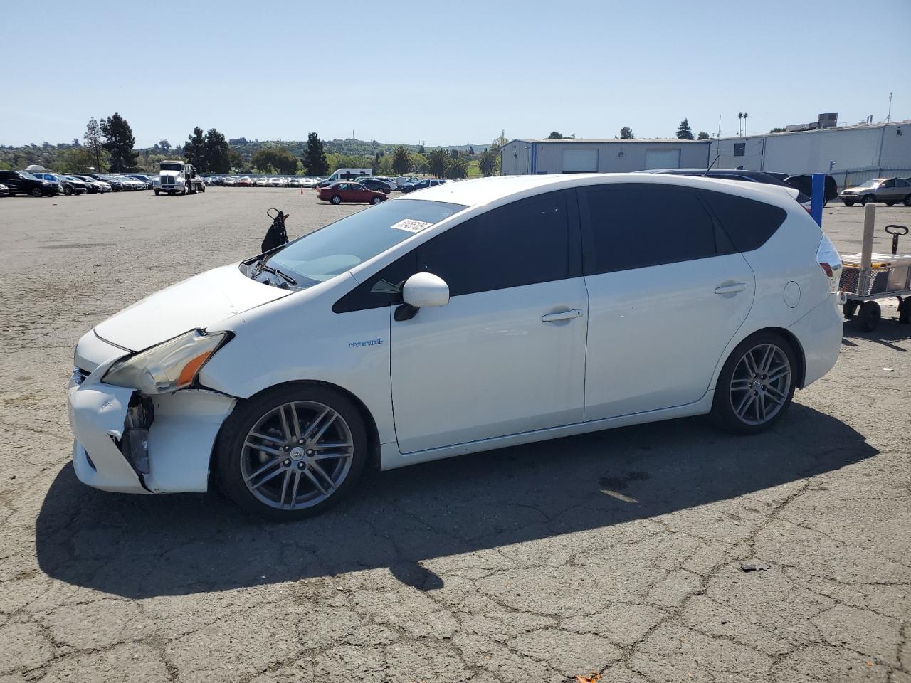 TOYOTA PRIUS V 2013