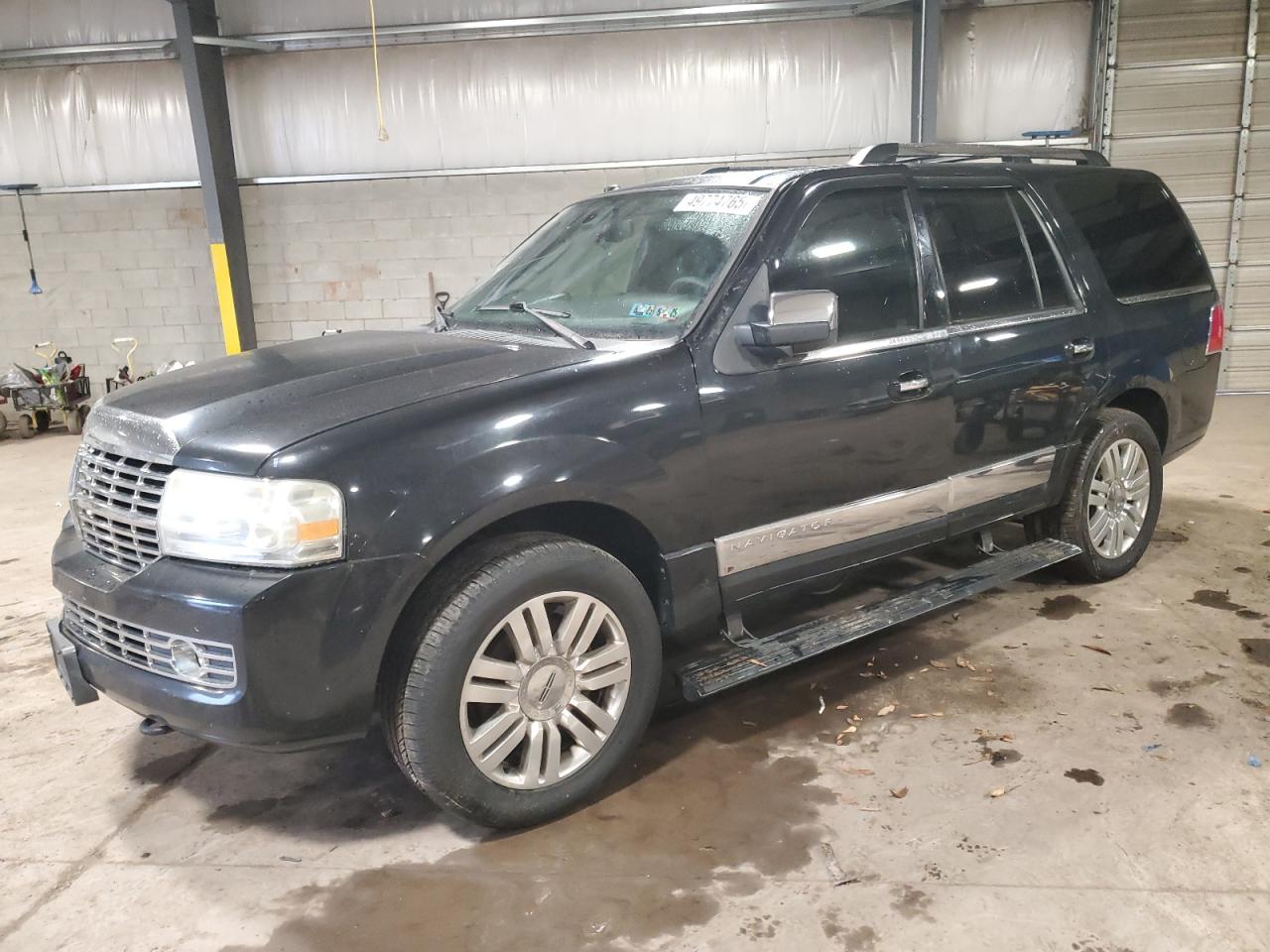 LINCOLN NAVIGATOR 2010