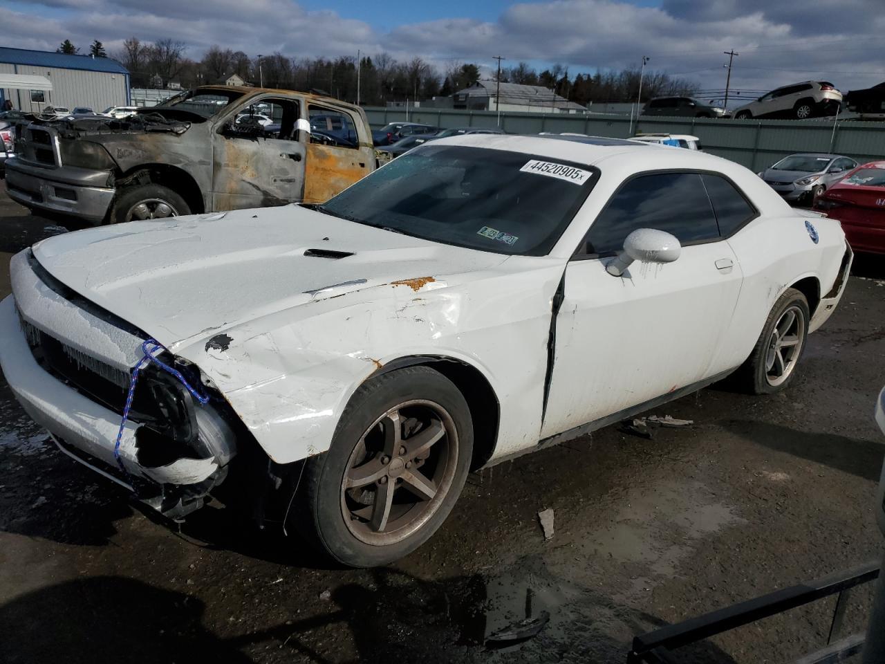 DODGE CHALLENGER 2011