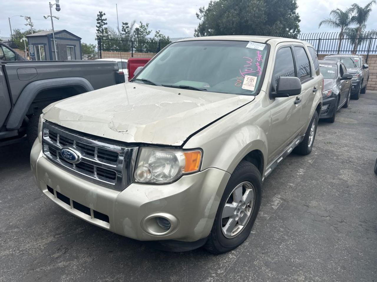 FORD ESCAPE XLS 2010