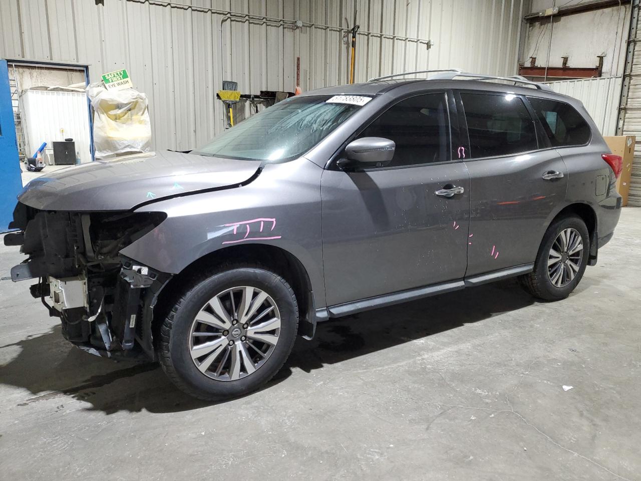 NISSAN PATHFINDER 2018