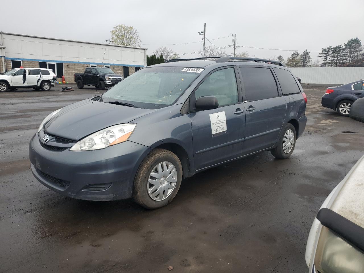 TOYOTA SIENNA CE 2008