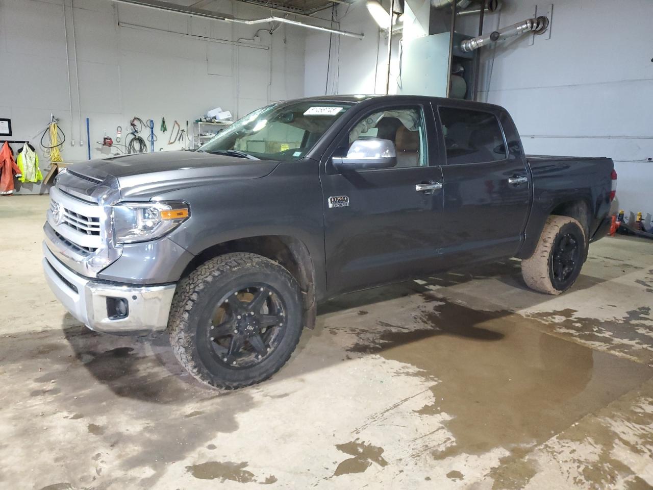 TOYOTA TUNDRA CRE 2014