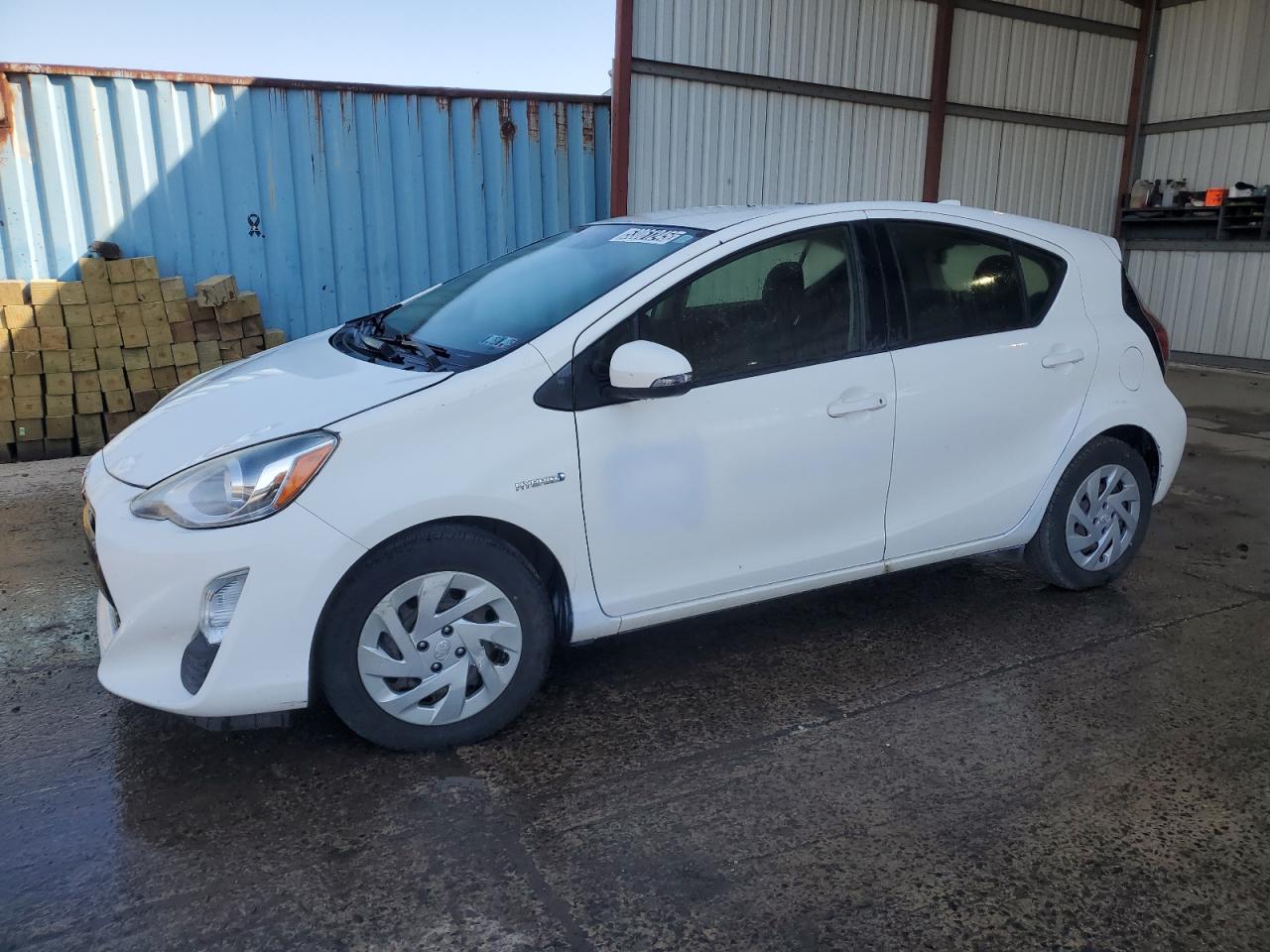 TOYOTA PRIUS C 2016