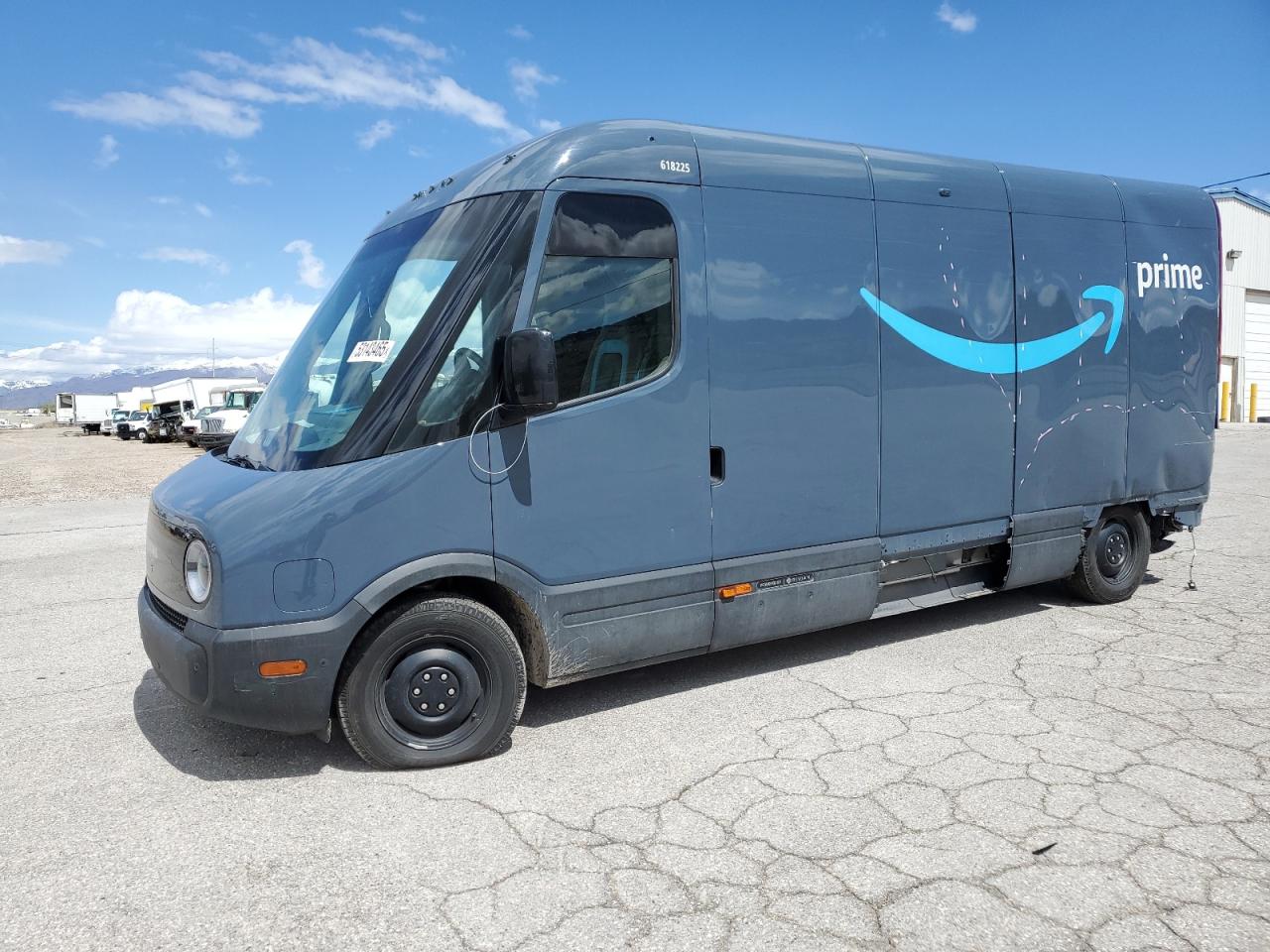 RIVIAN EDV 700 2023