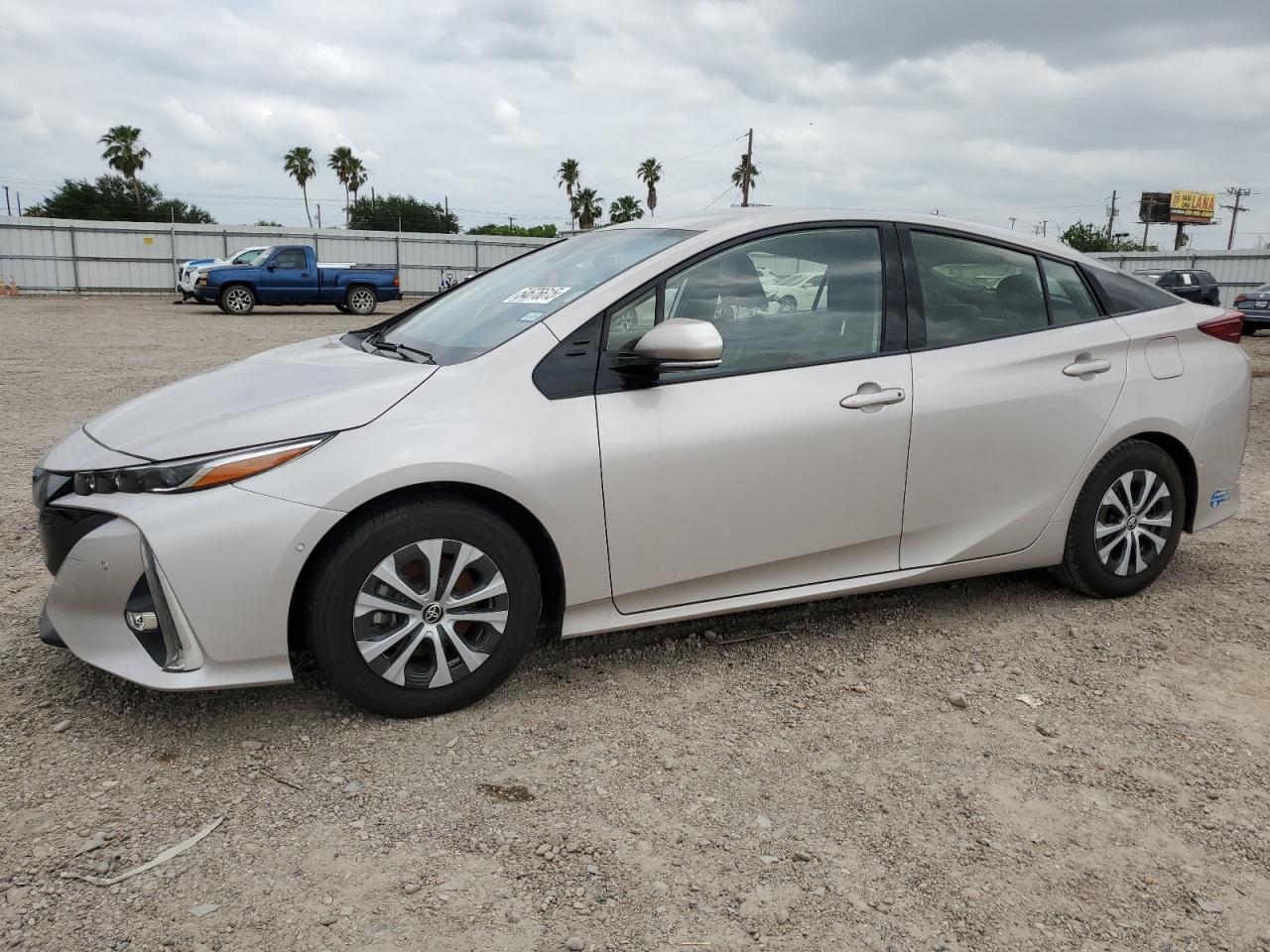 TOYOTA PRIUS PRIM 2020