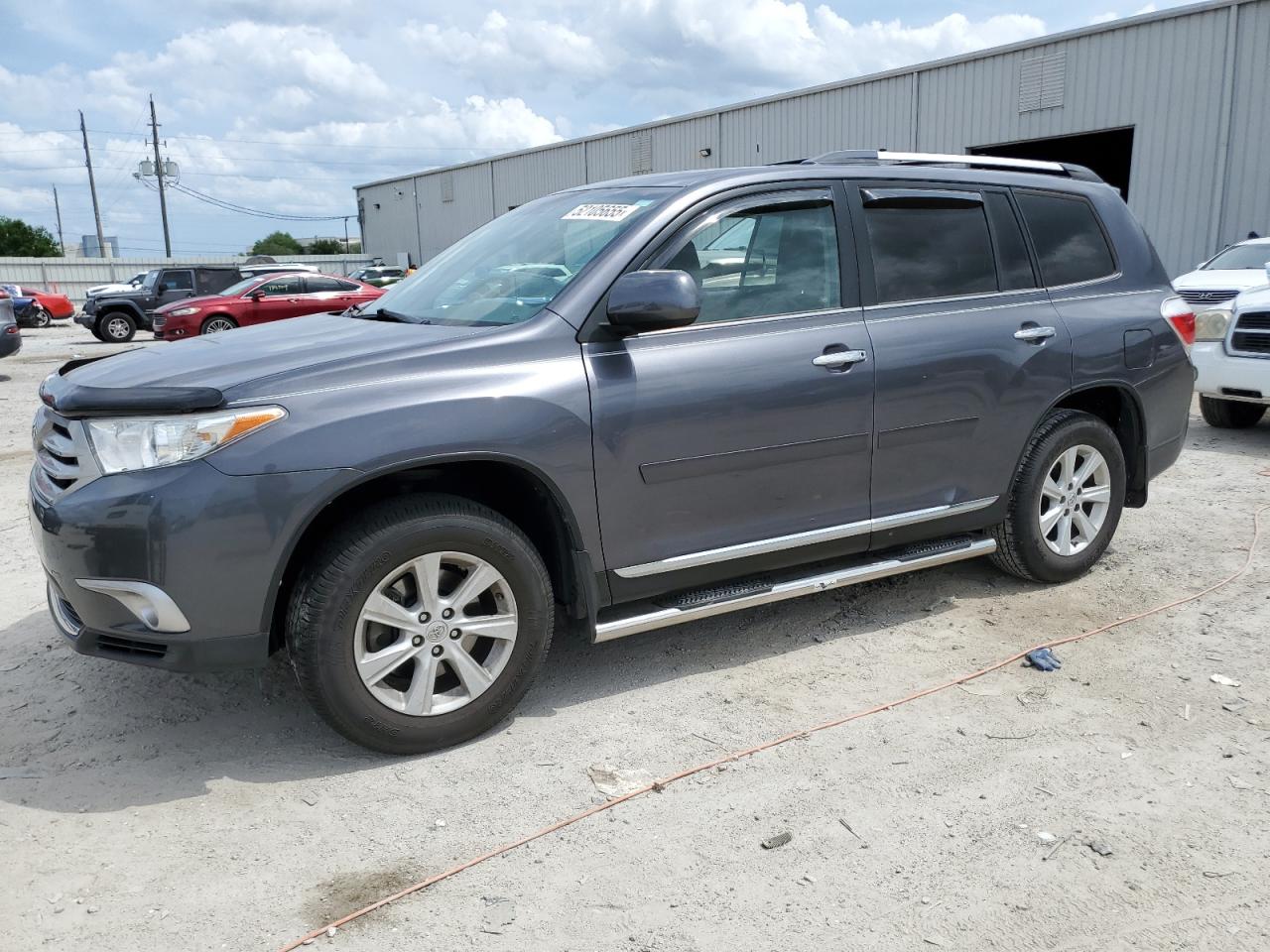 TOYOTA HIGHLANDER 2013