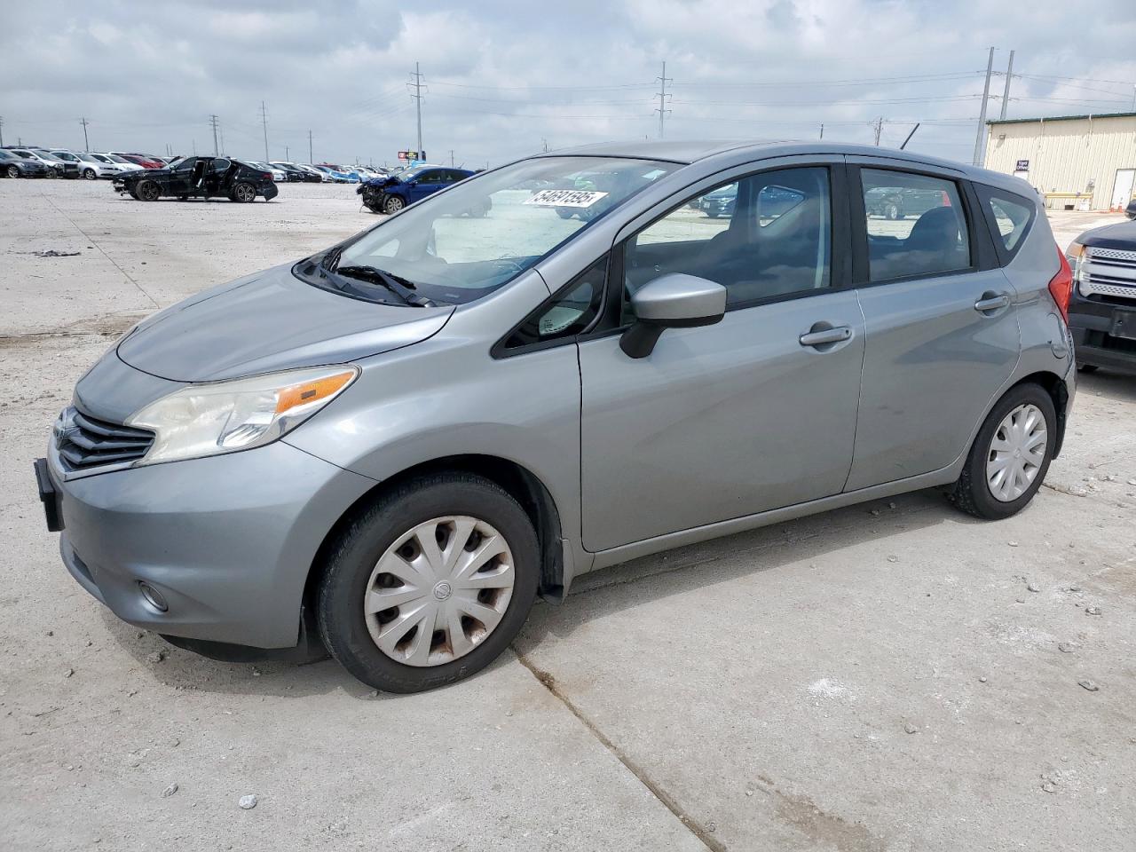 NISSAN VERSA 2015