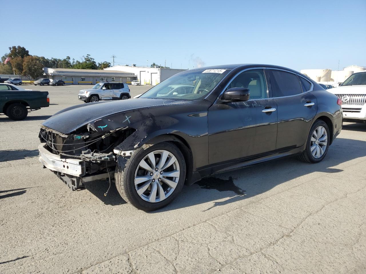 INFINITI M37 2011