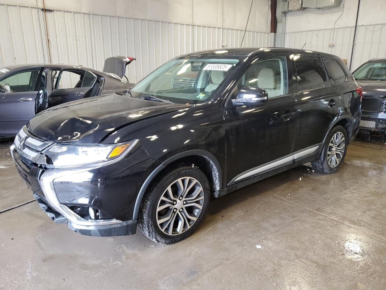 MITSUBISHI OUTLANDER 2016