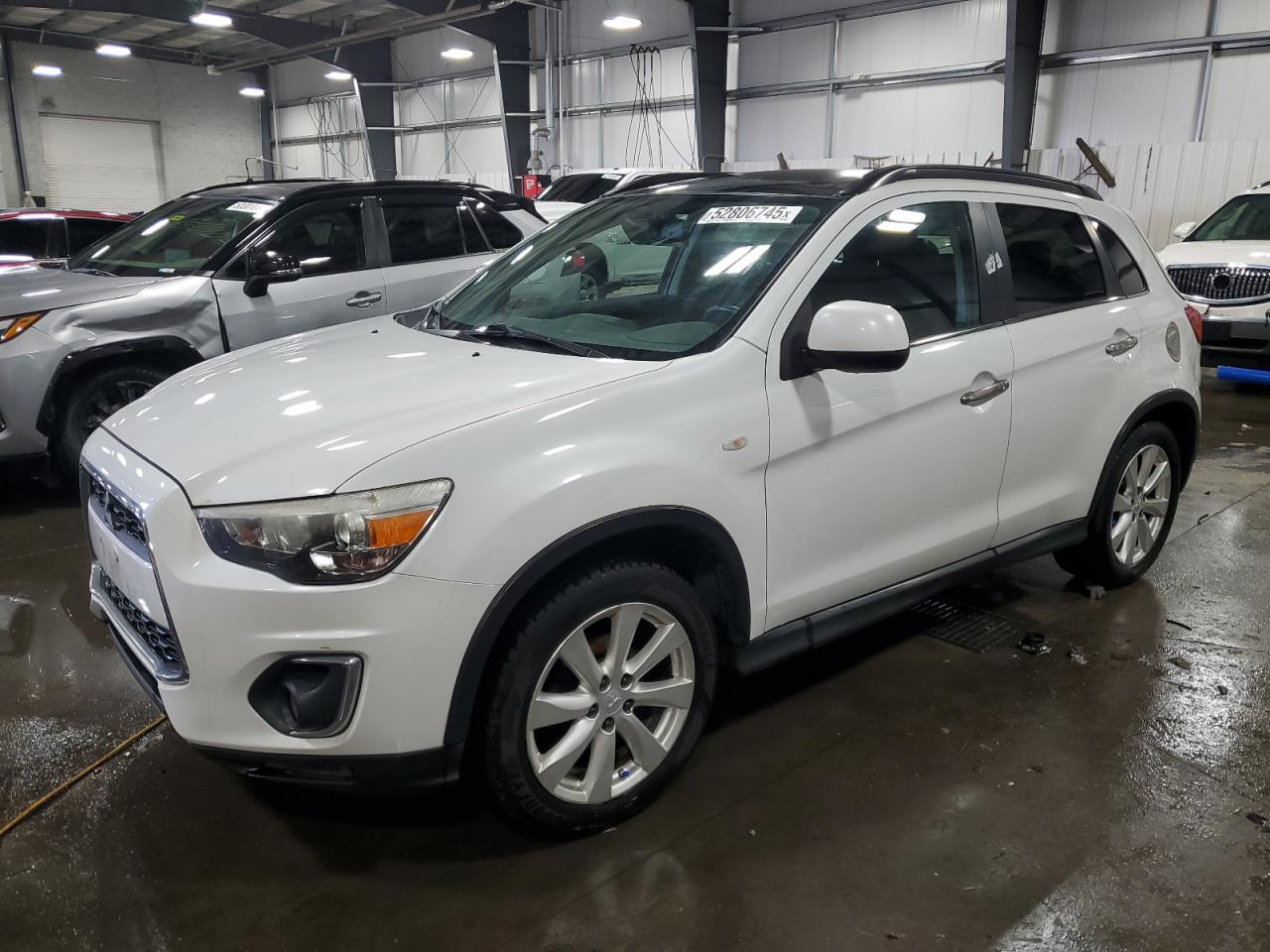 MITSUBISHI OUTLANDER 2014