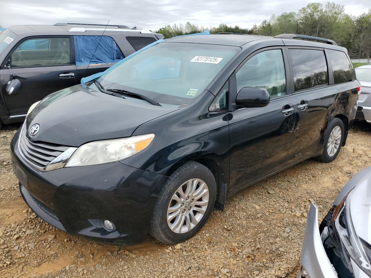 TOYOTA SIENNA XLE 2012