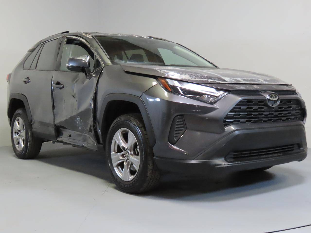 TOYOTA RAV4 XLE 2024