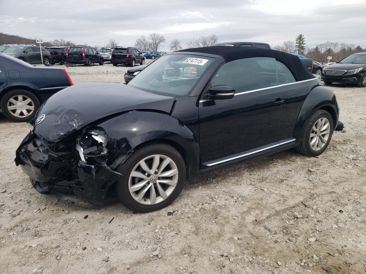 VOLKSWAGEN BEETLE 2013