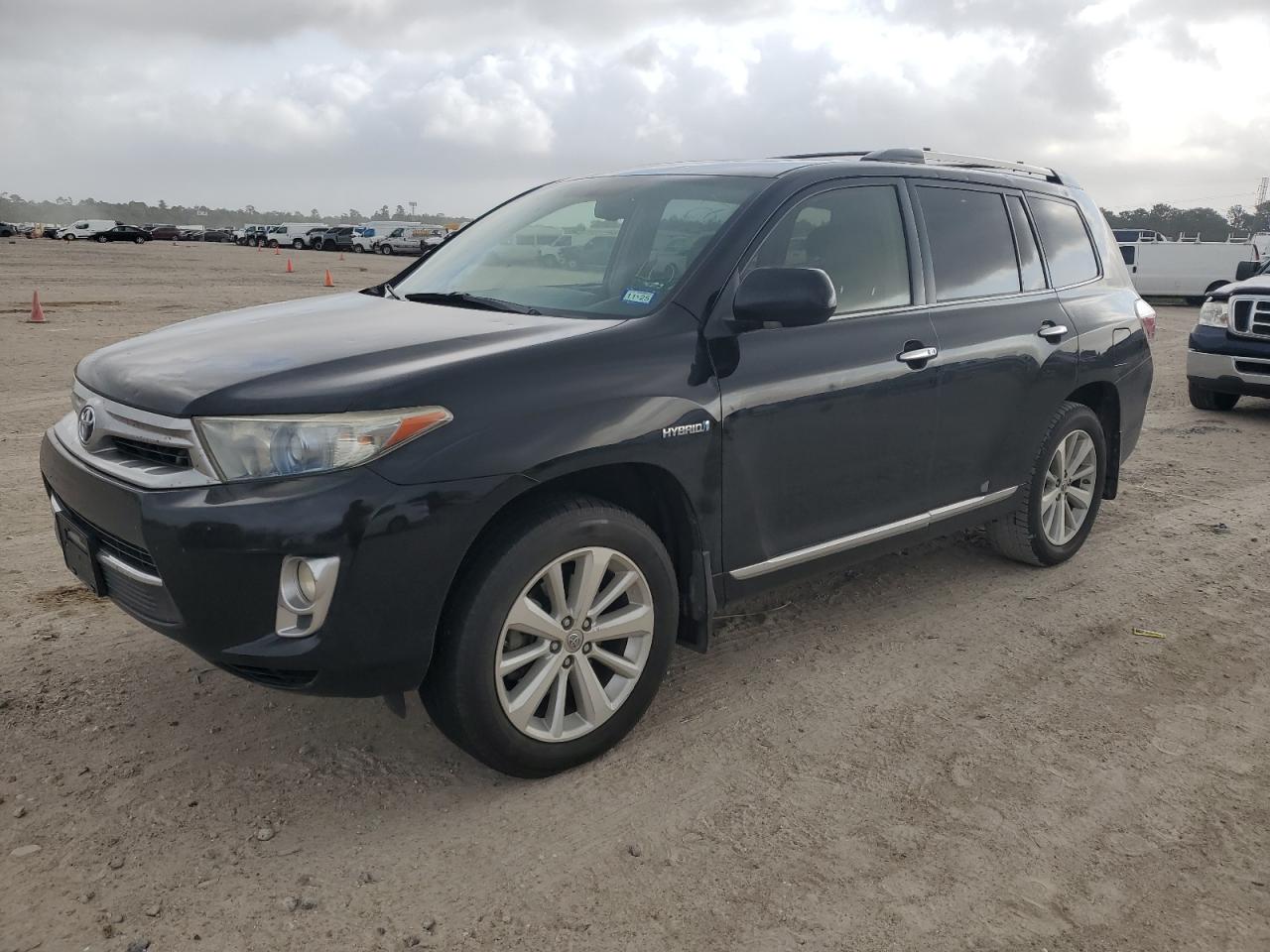 TOYOTA HIGHLANDER 2013