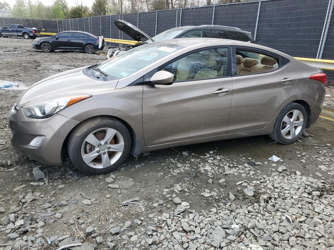 HYUNDAI ELANTRA GL 2013