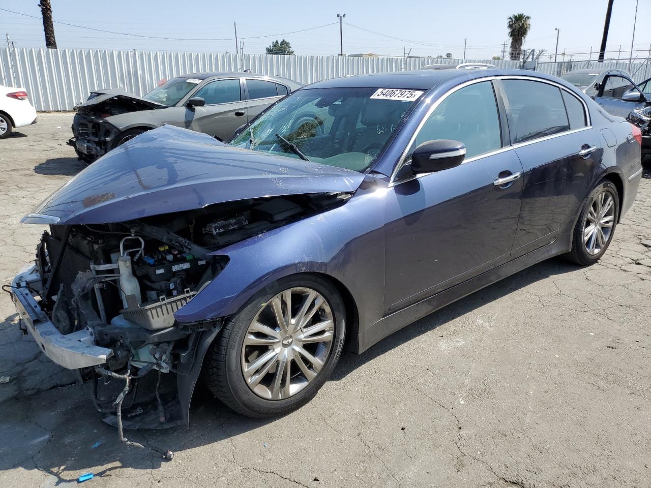 HYUNDAI GENESIS 3. 2012