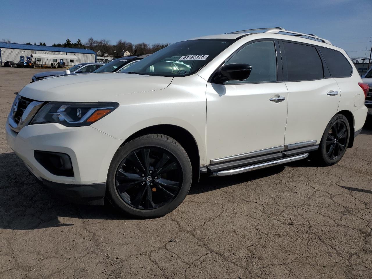 NISSAN PATHFINDER 2017