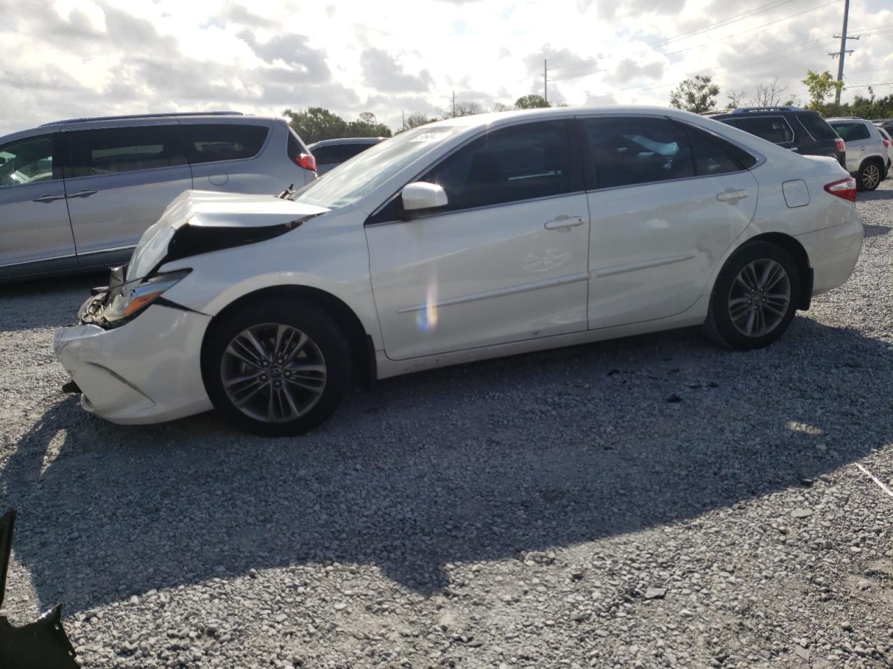 TOYOTA CAMRY LE 2016
