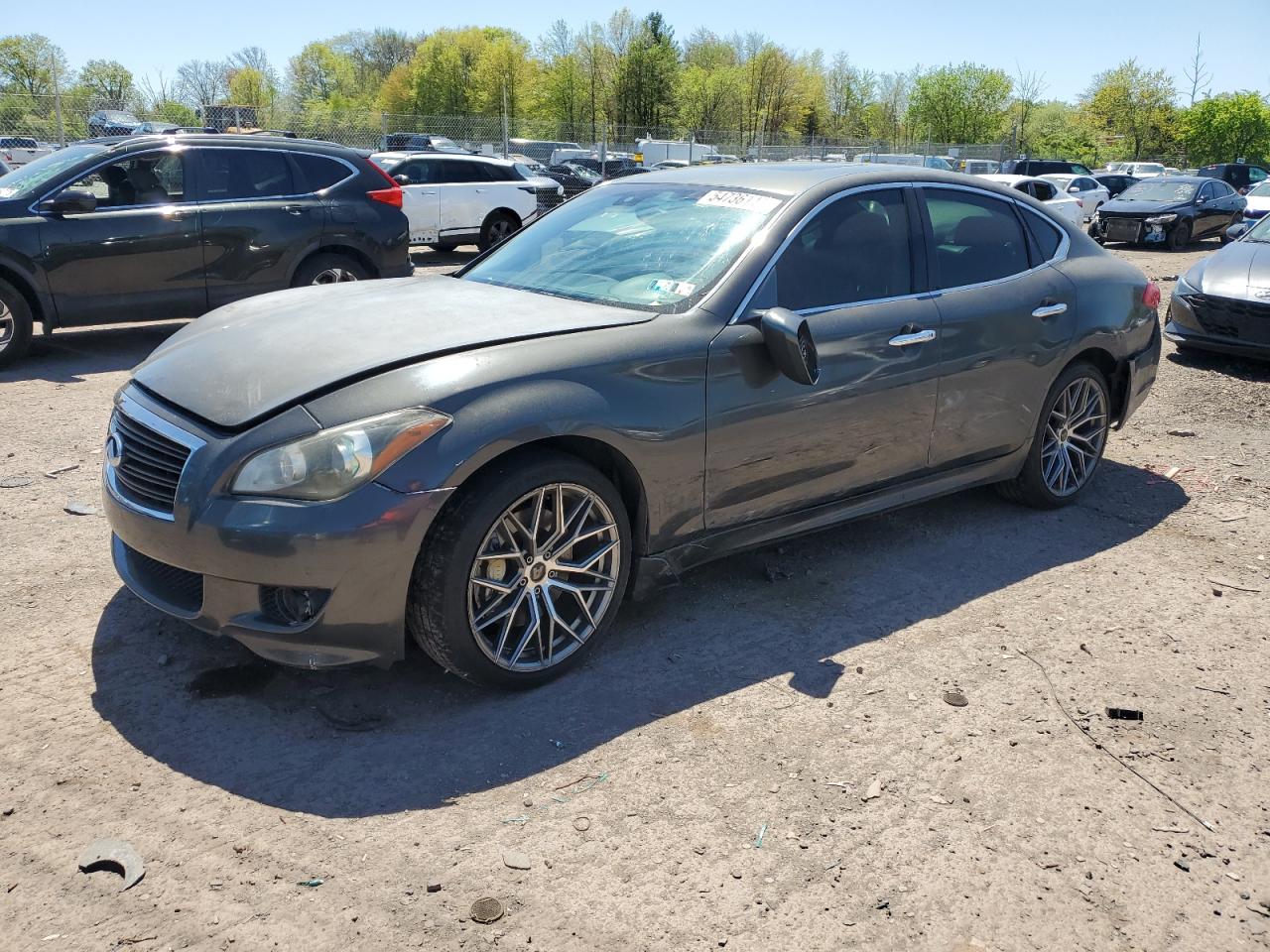 INFINITI M37 2011