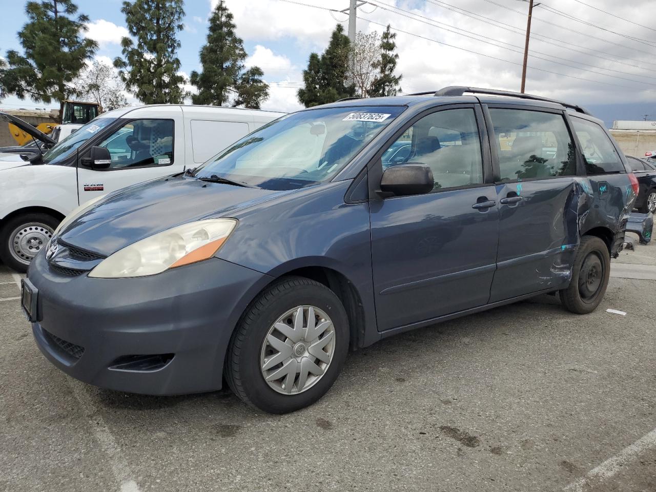 TOYOTA SIENNA CE 2008