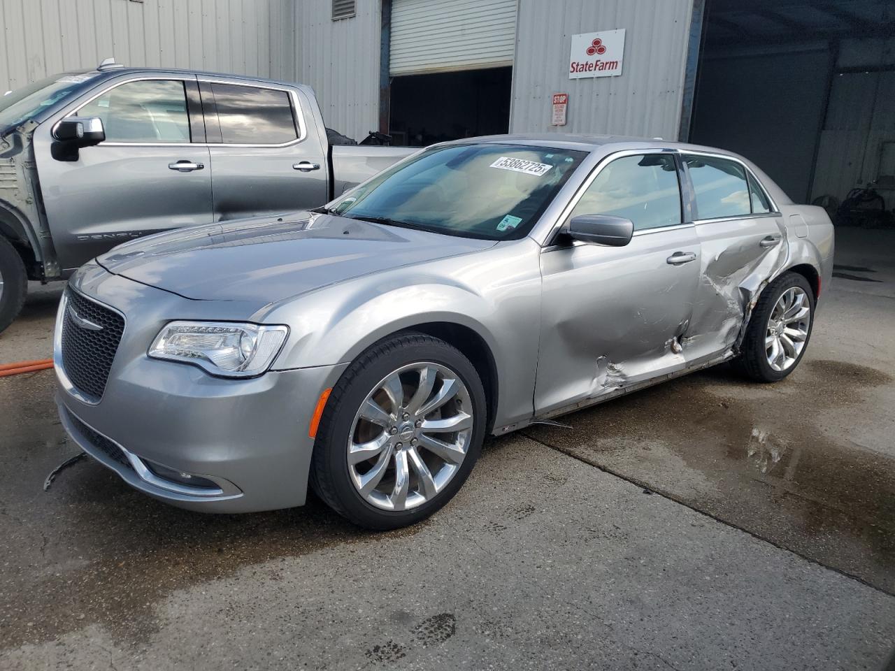CHRYSLER 300 TOURIN 2018