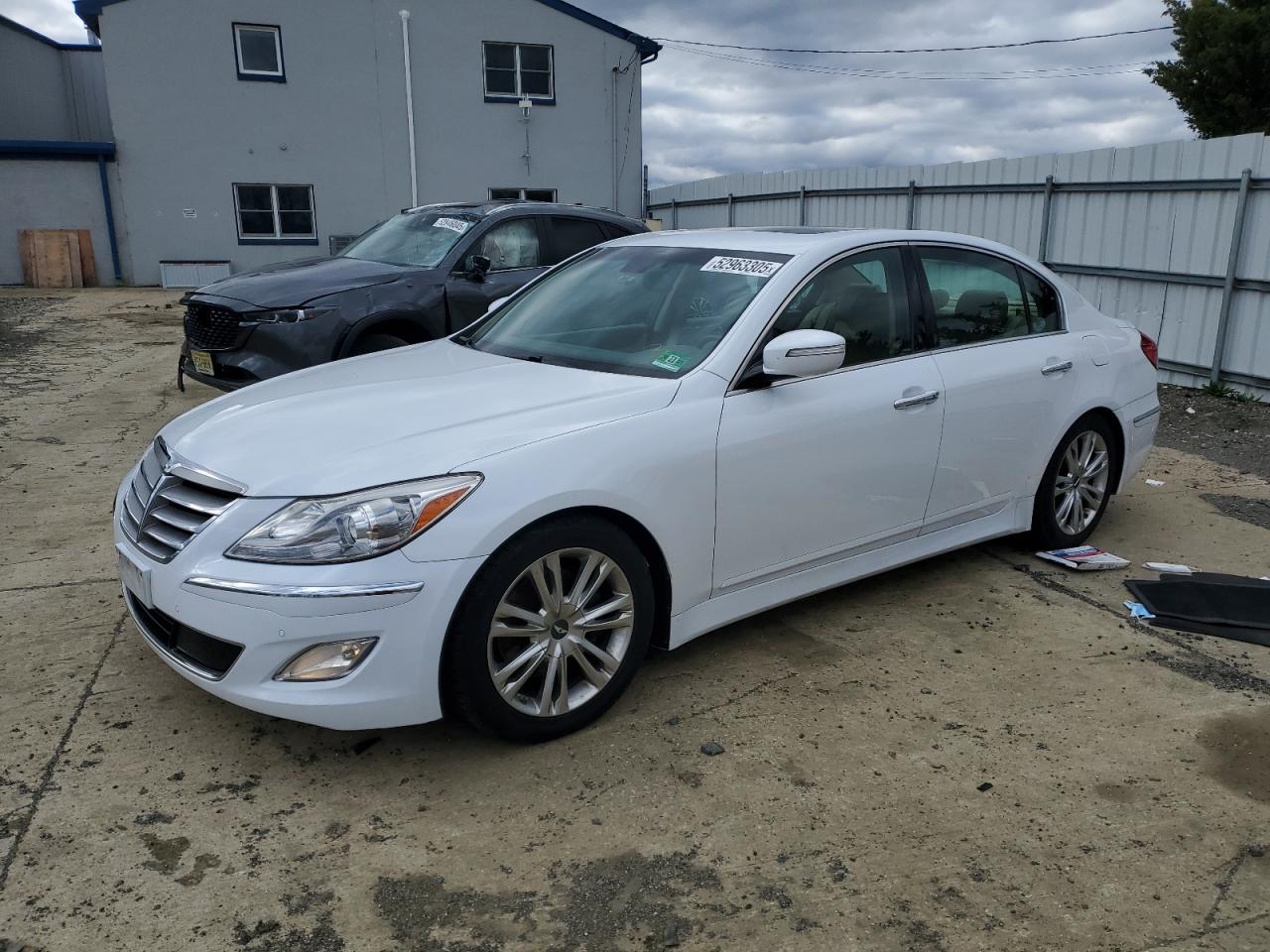 HYUNDAI GENESIS 3. 2014