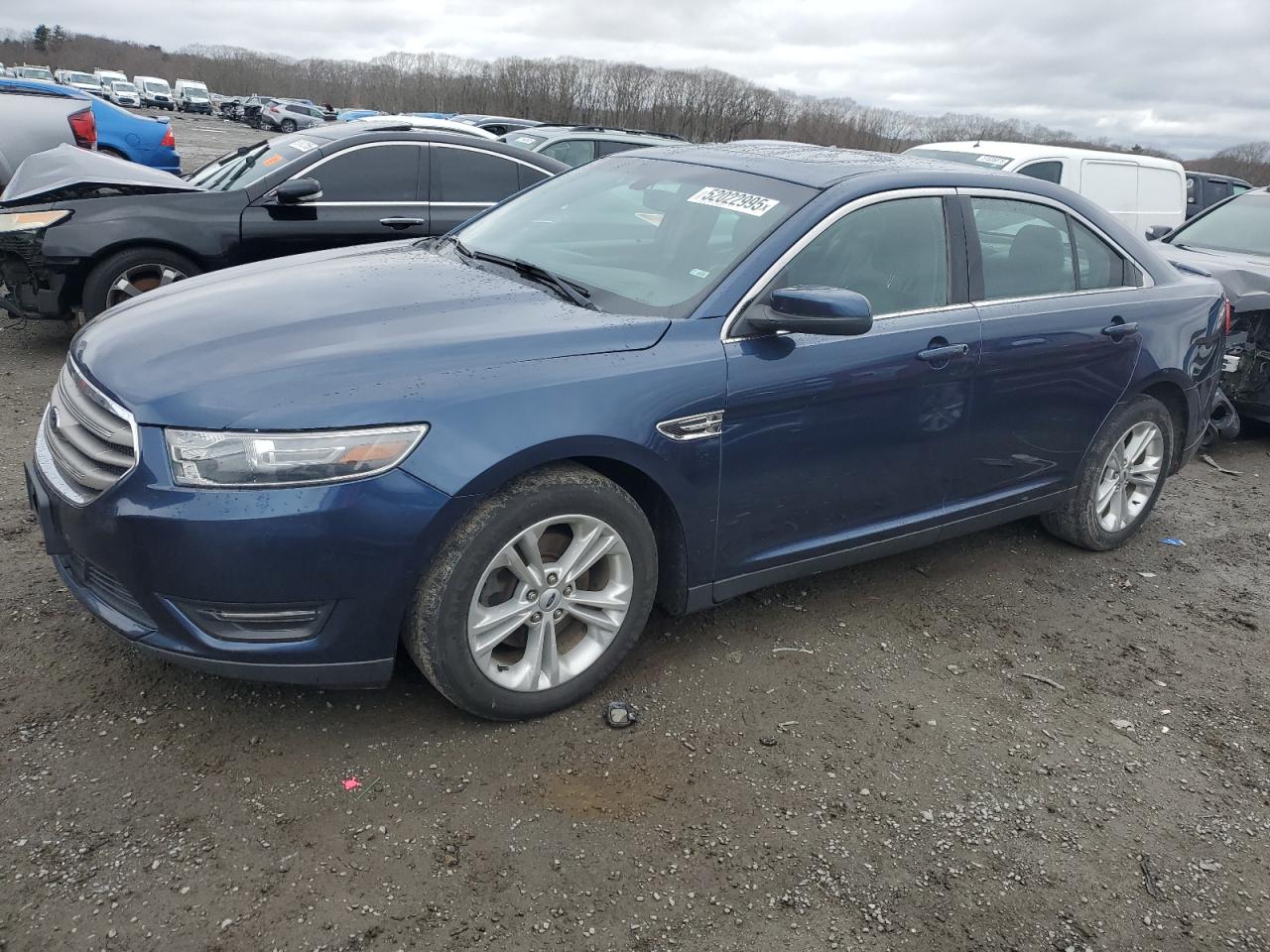FORD TAURUS SEL 2016