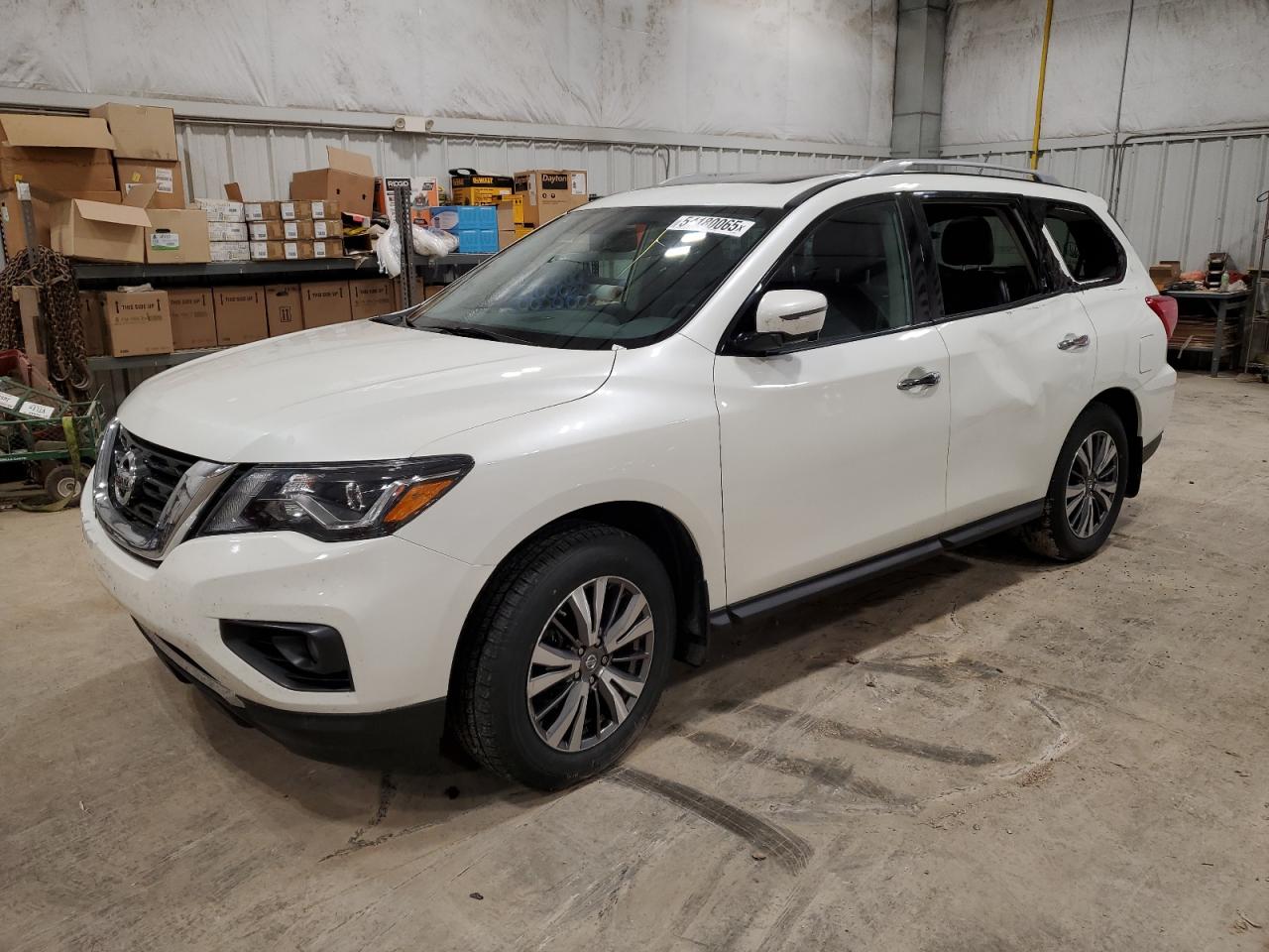 NISSAN PATHFINDER 2017