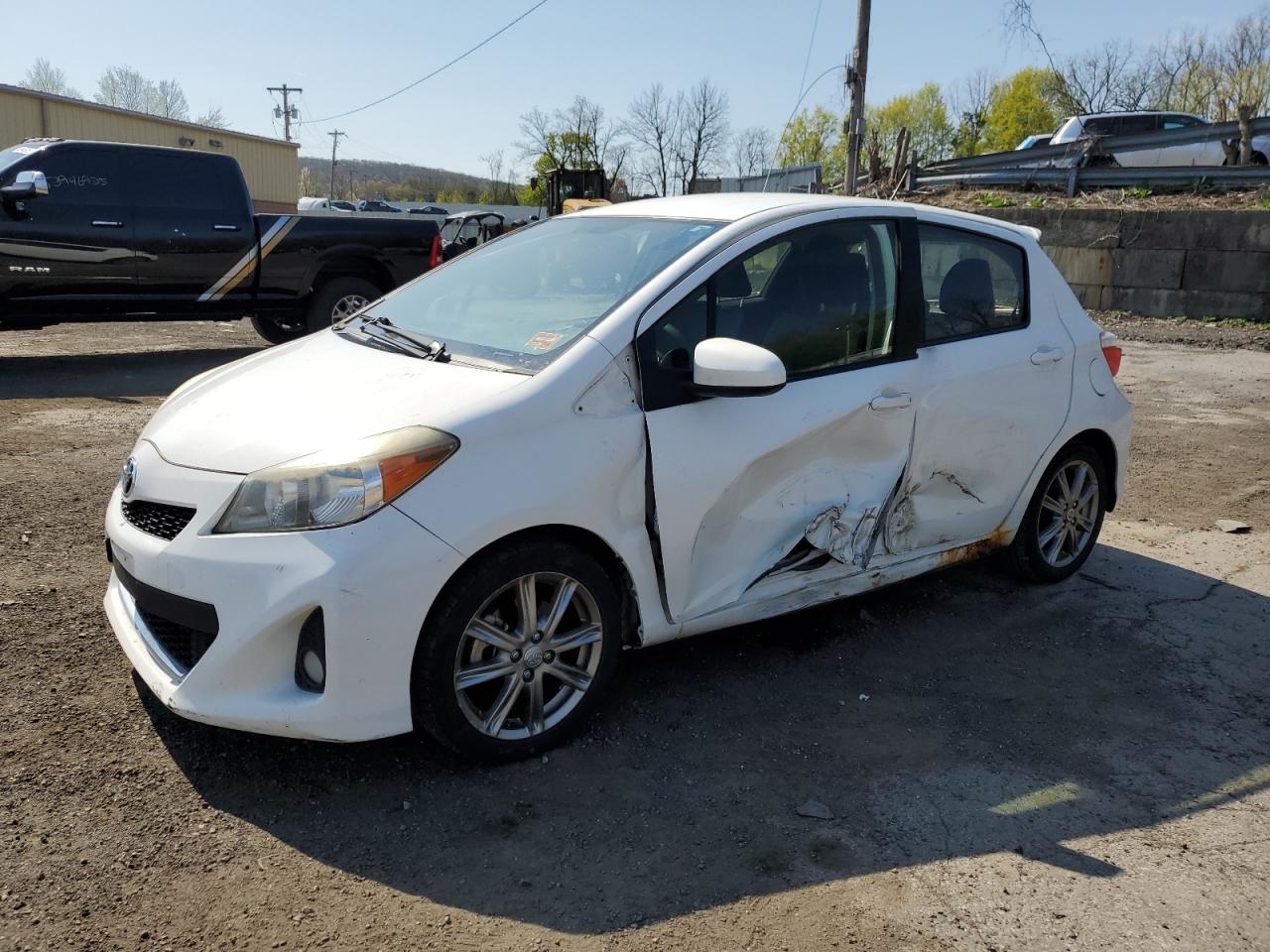 TOYOTA YARIS 2012
