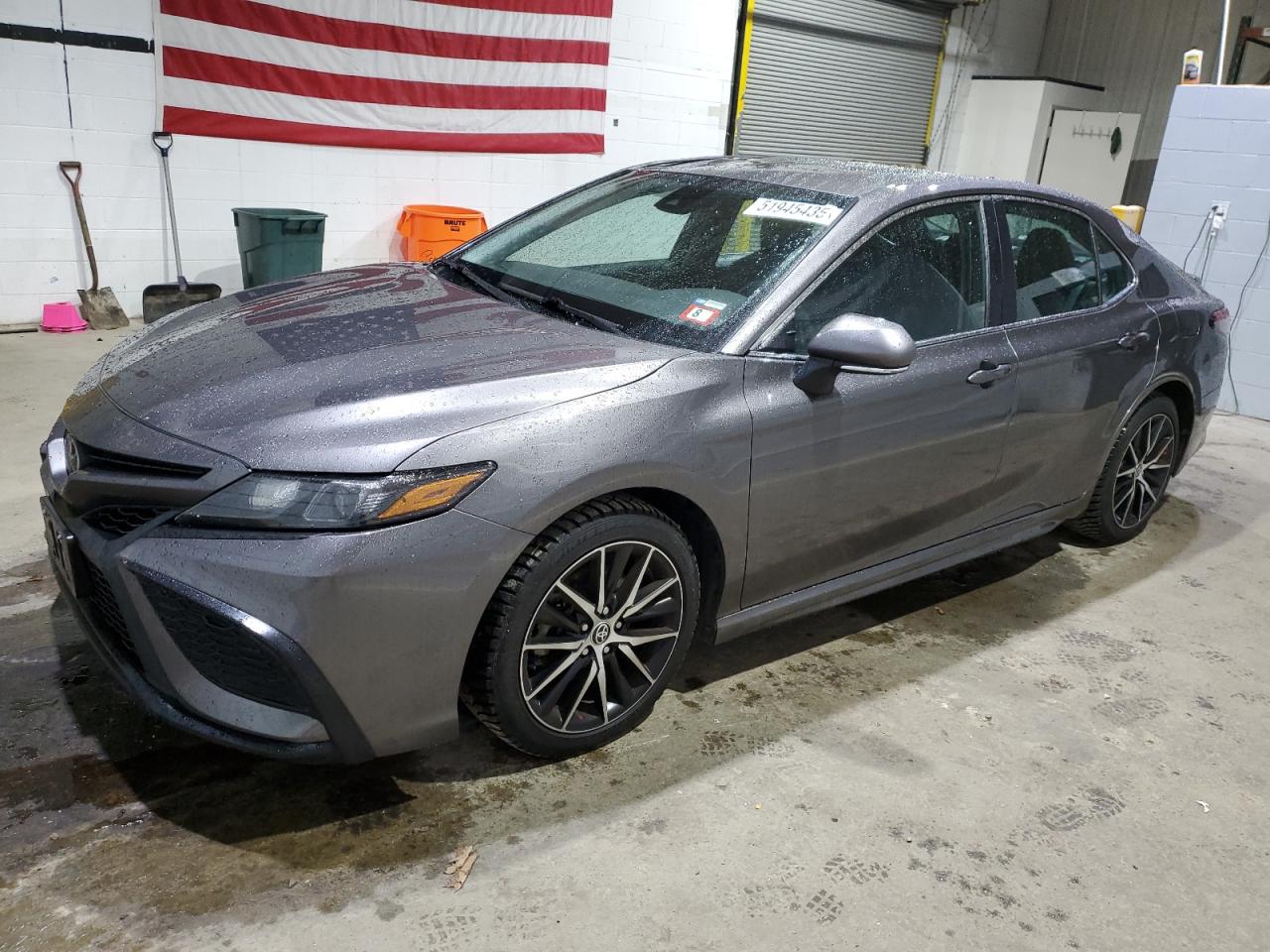 TOYOTA CAMRY SE 2021