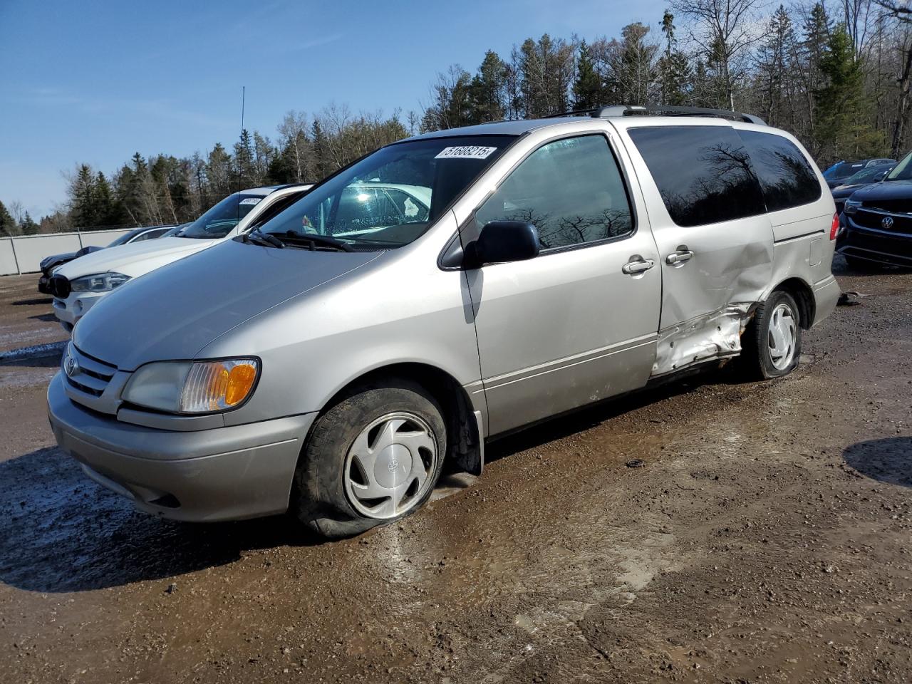 TOYOTA SIENNA LE 2001