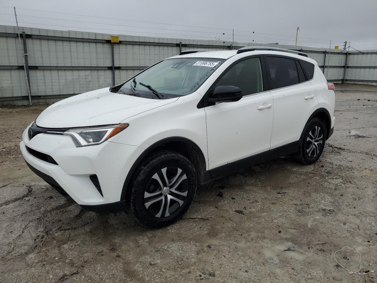 TOYOTA RAV4 LE 2018