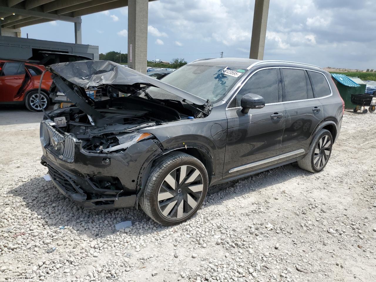 VOLVO XC90 PLUS 2024