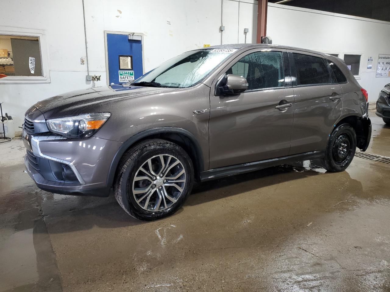 MITSUBISHI OUTLANDER 2017