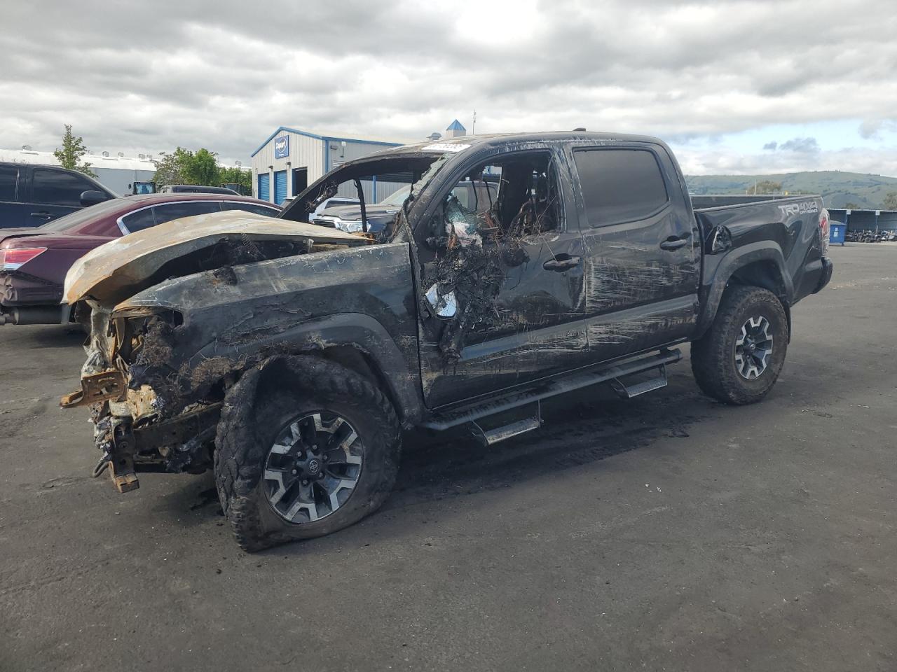 TOYOTA TACOMA DOU 2021