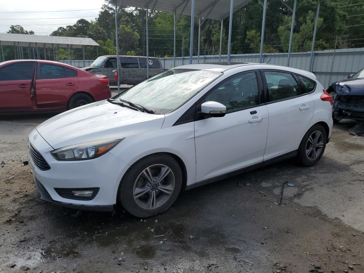 FORD FOCUS SE 2016