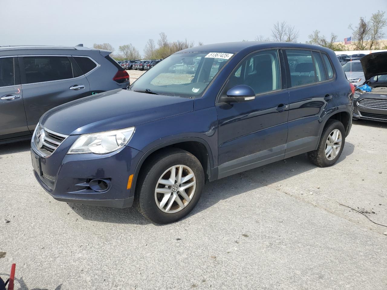 VOLKSWAGEN TIGUAN S 2011