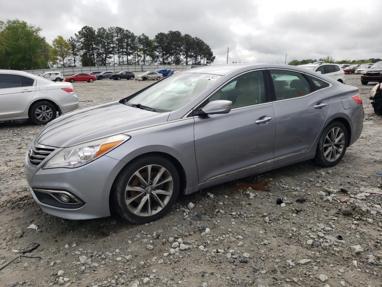HYUNDAI AZERA 2015
