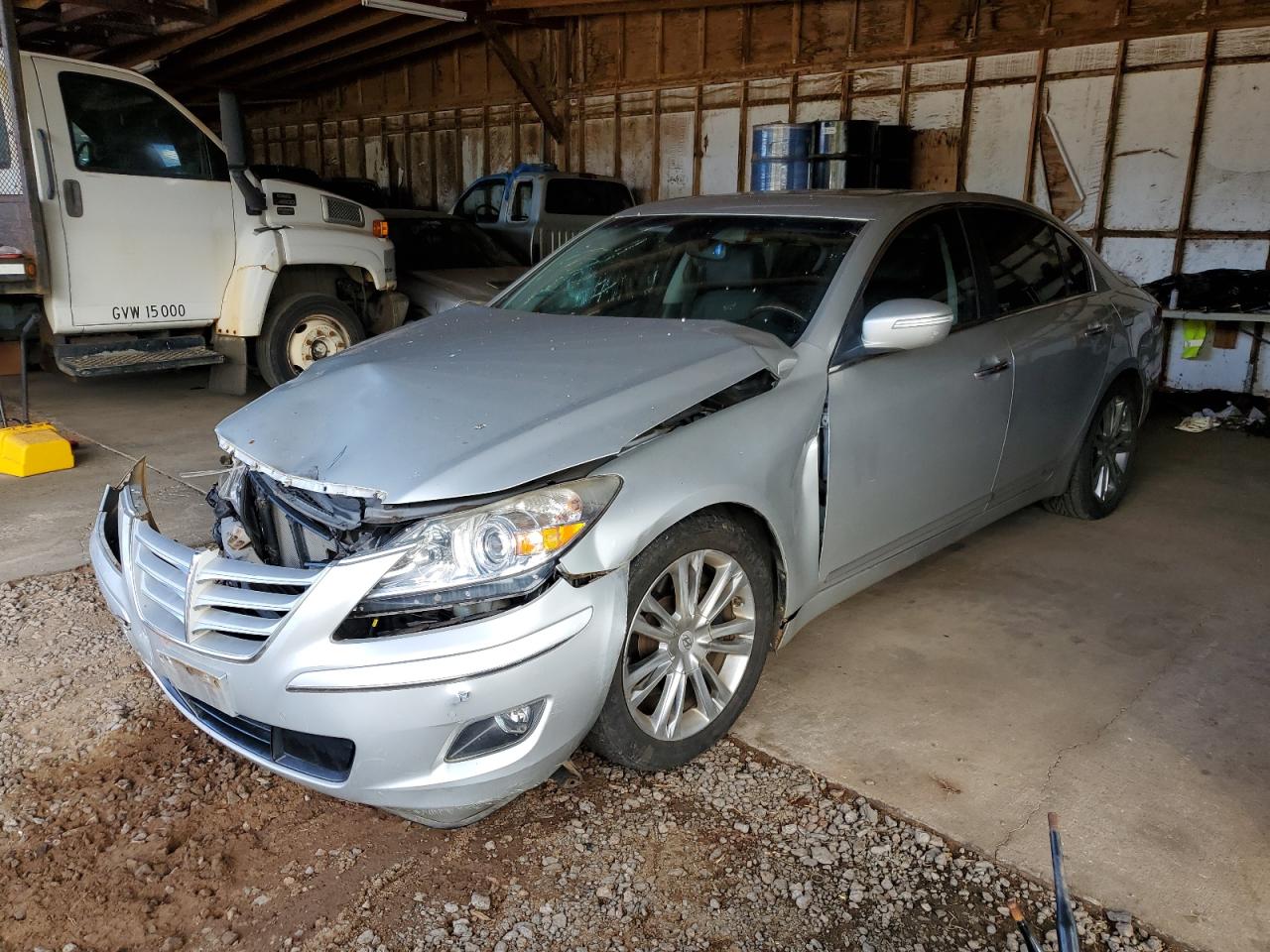 HYUNDAI GENESIS 2011