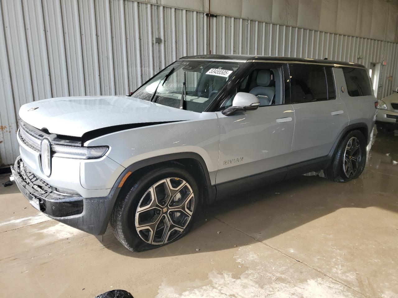 RIVIAN R1S ADVENT 2025