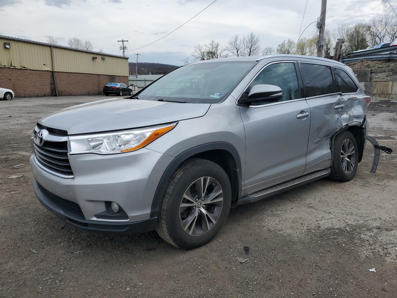 TOYOTA HIGHLANDER 2016