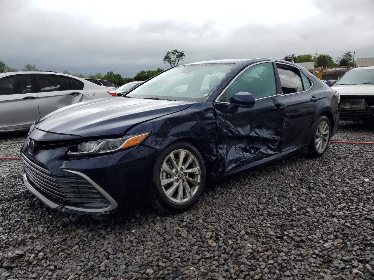 TOYOTA CAMRY LE 2022