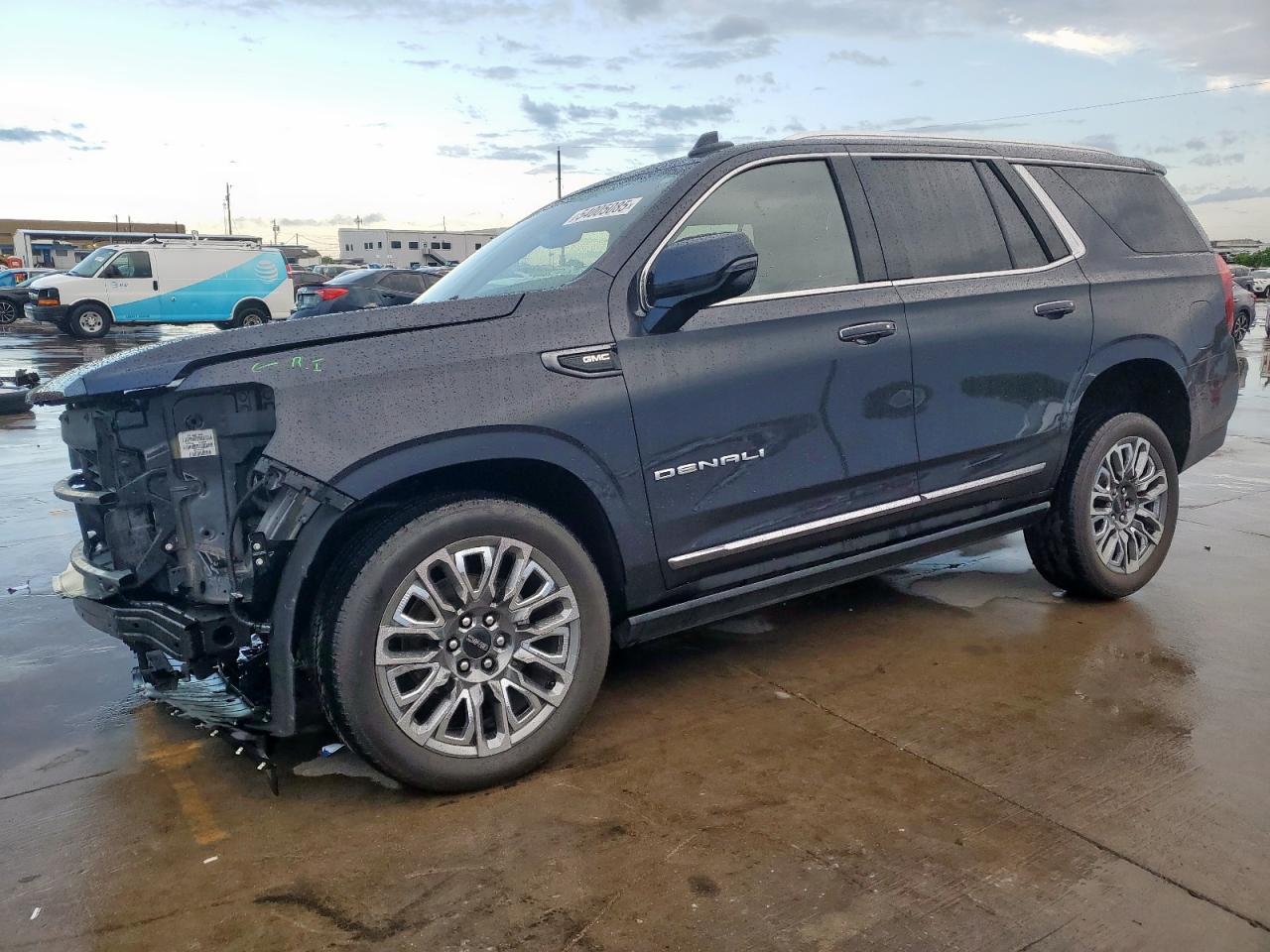 GMC YUKON DENA 2023