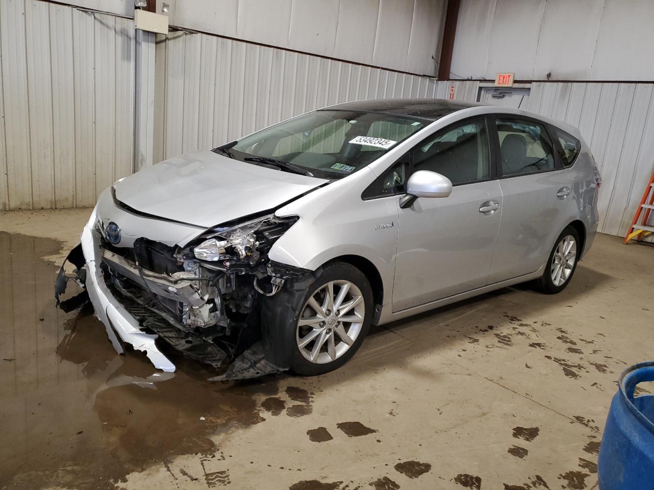TOYOTA PRIUS V 2014