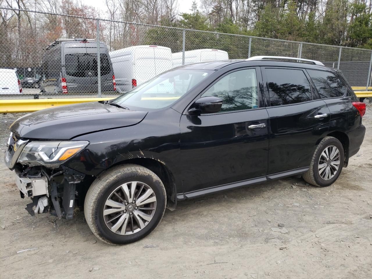NISSAN PATHFINDER 2018
