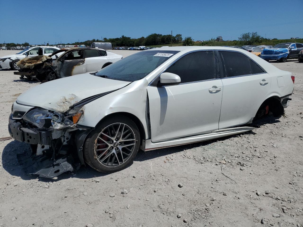 TOYOTA CAMRY L 2014