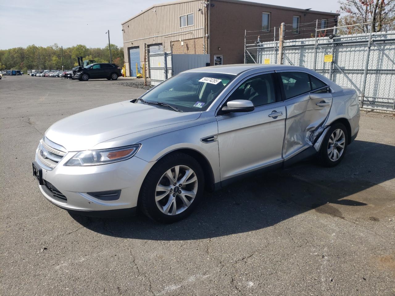 FORD TAURUS SEL 2011