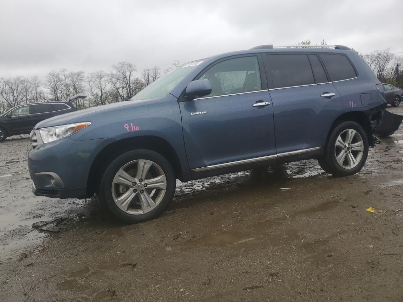 TOYOTA HIGHLANDER 2013